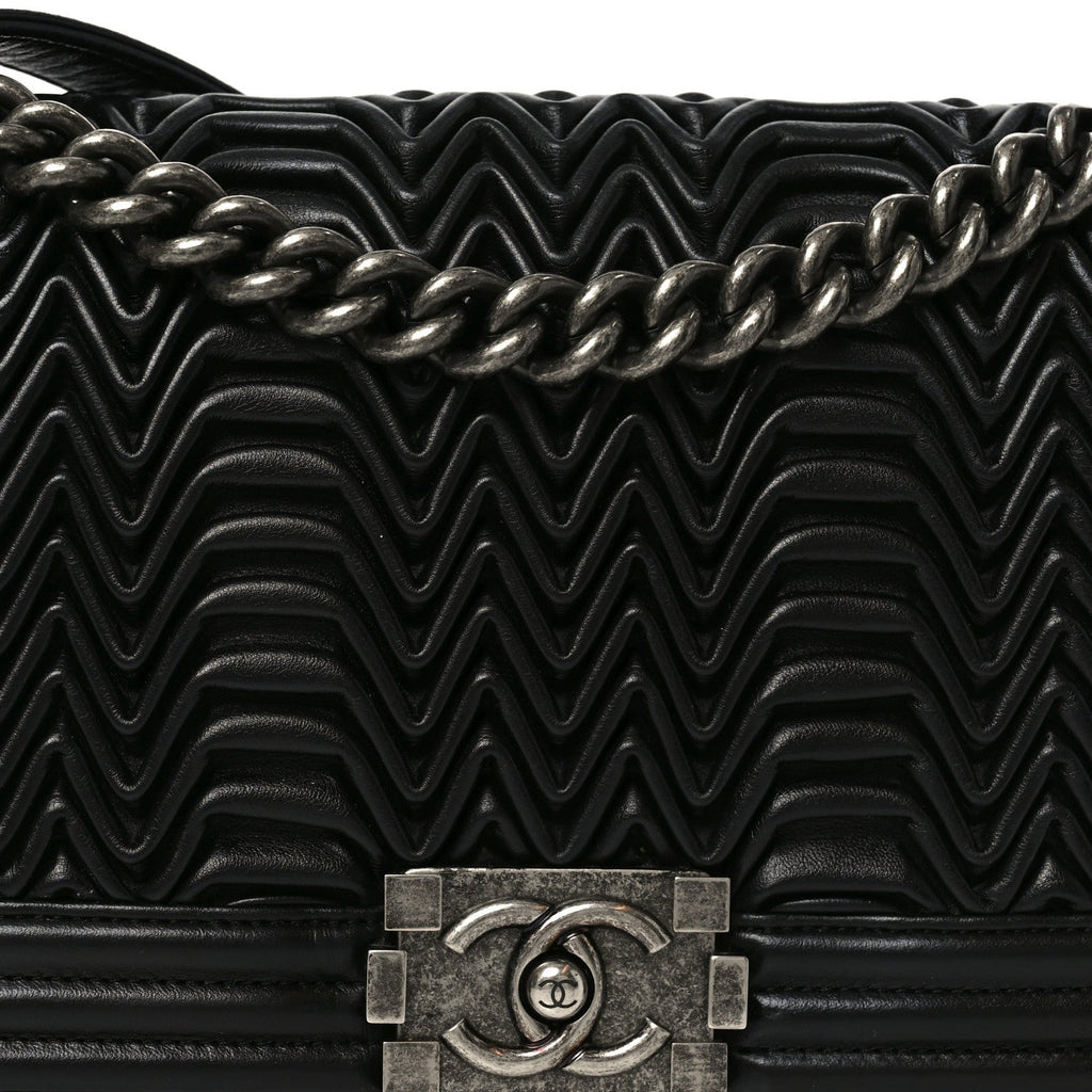 Calfskin Pleated Medium Boy Flap Black