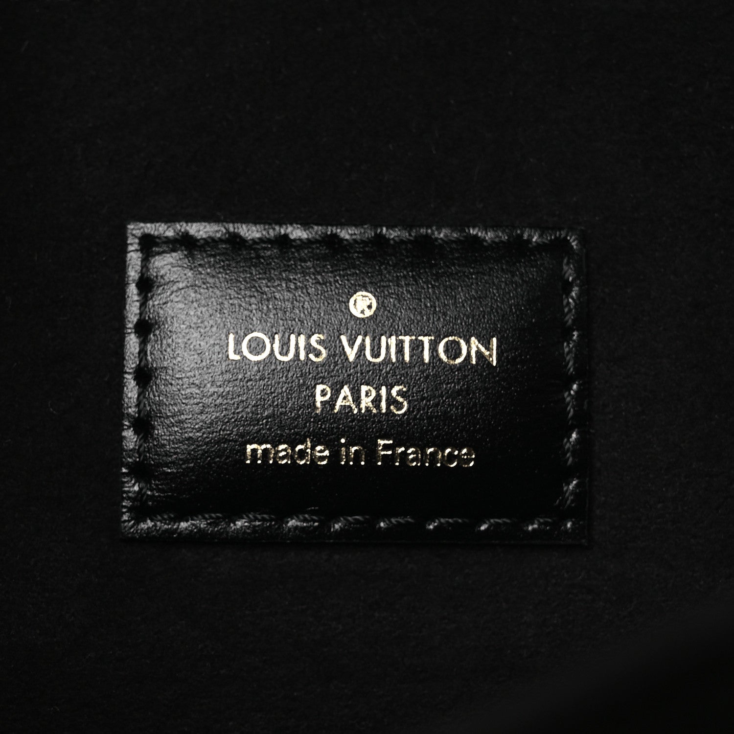 Reverse Monogram Pochette Metis