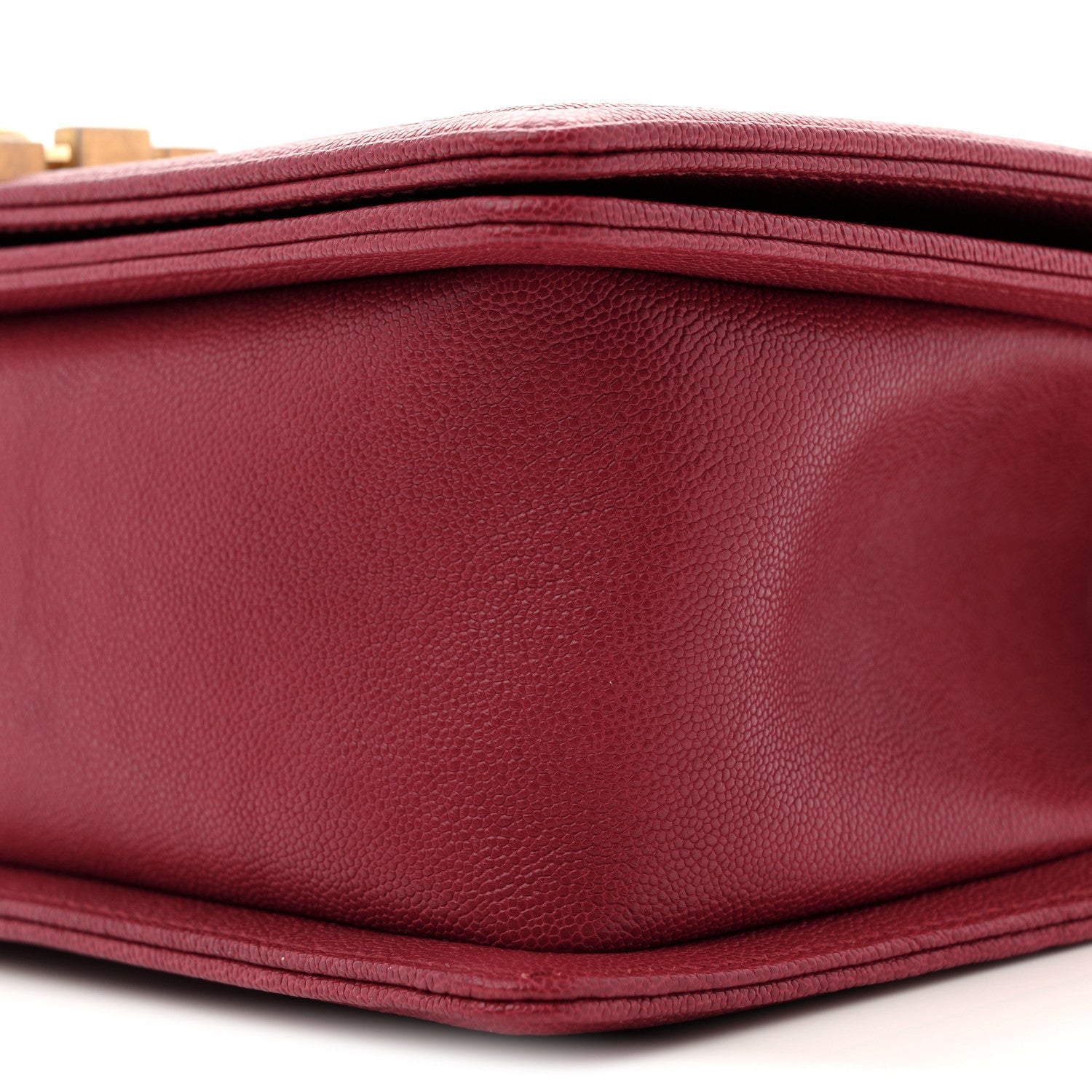 Caviar Quilted Medium Boy Flap Red