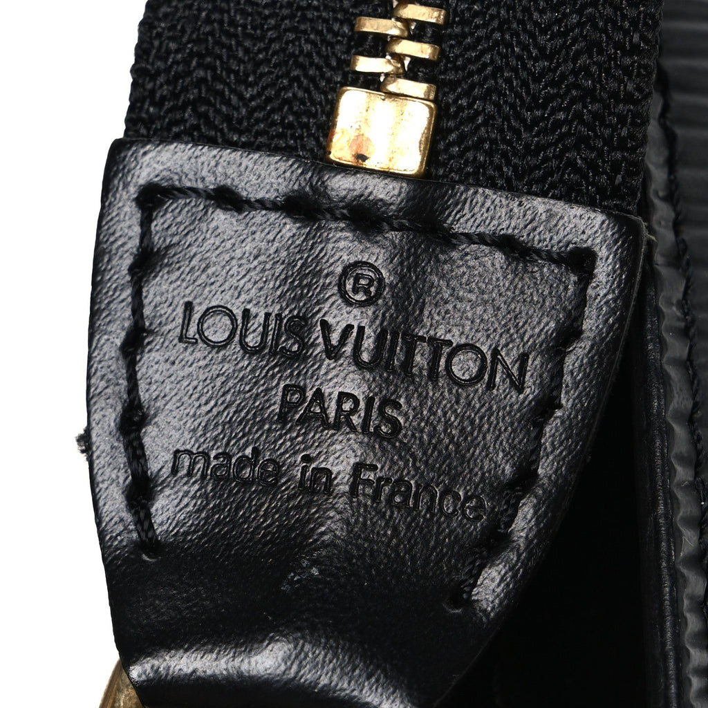 Epi Pochette Accessories 24 Black