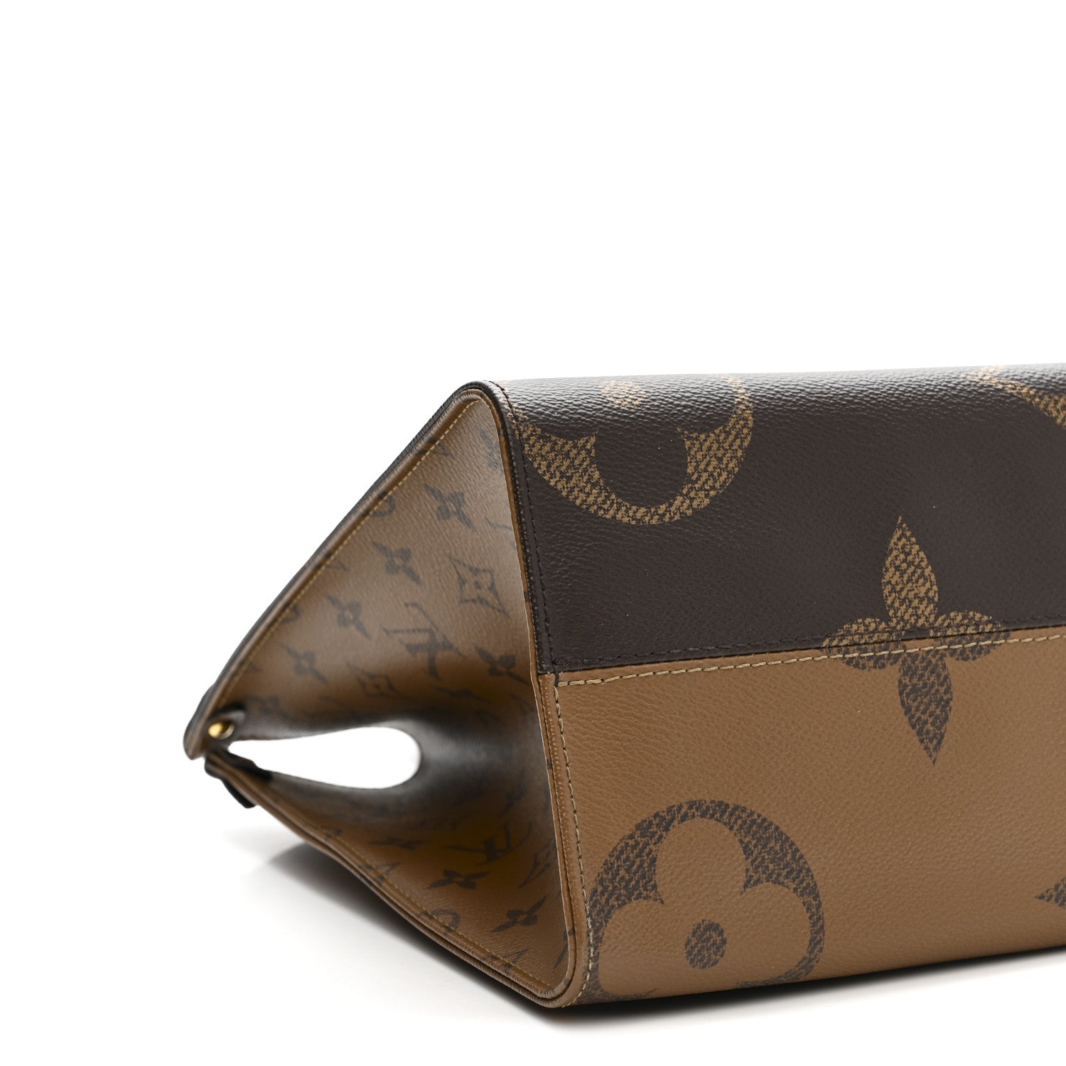 Reverse Monogram Giant Onthego MM
