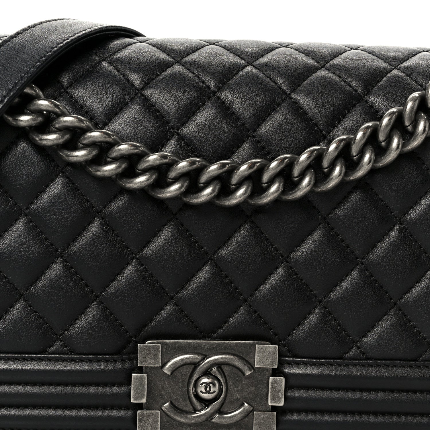 Lambskin Quilted Medium Boy Flap Black
