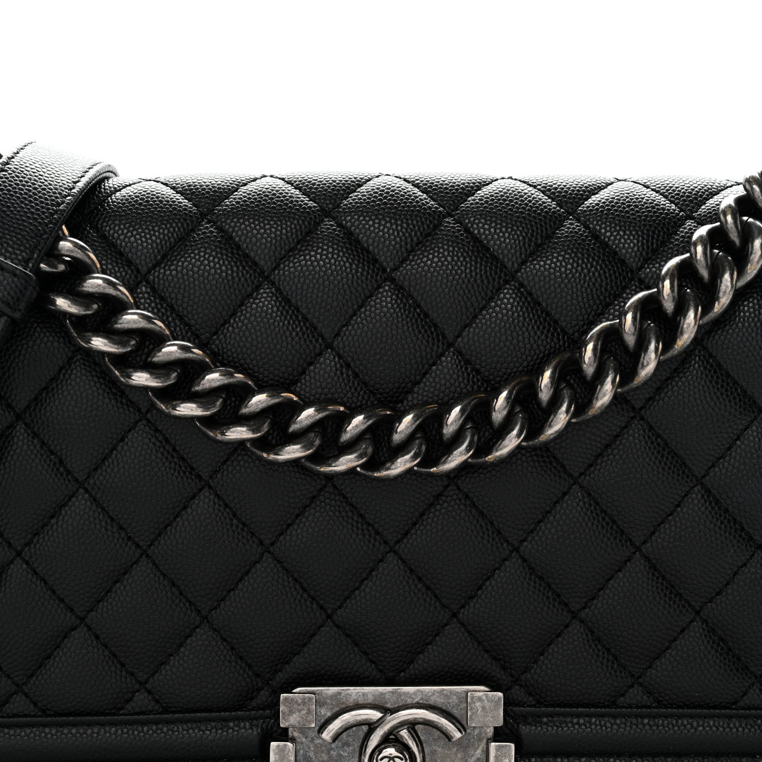 Caviar Quilted Medium Boy Flap Black