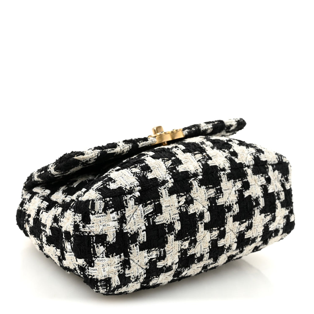 Tweed Quilted Medium Chanel 19 Flap Black Ecru White