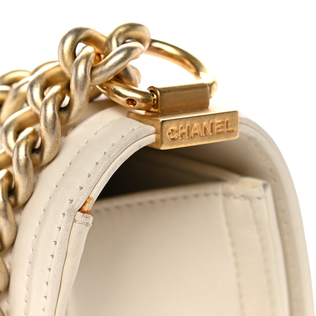 Caviar Suede Calfskin Chevron Medium Boy Flap White