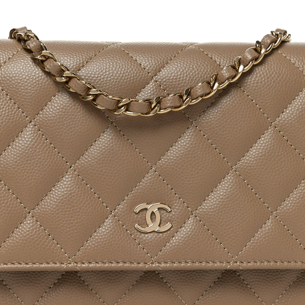 Caviar Quilted Wallet on Chain WOC Beige
