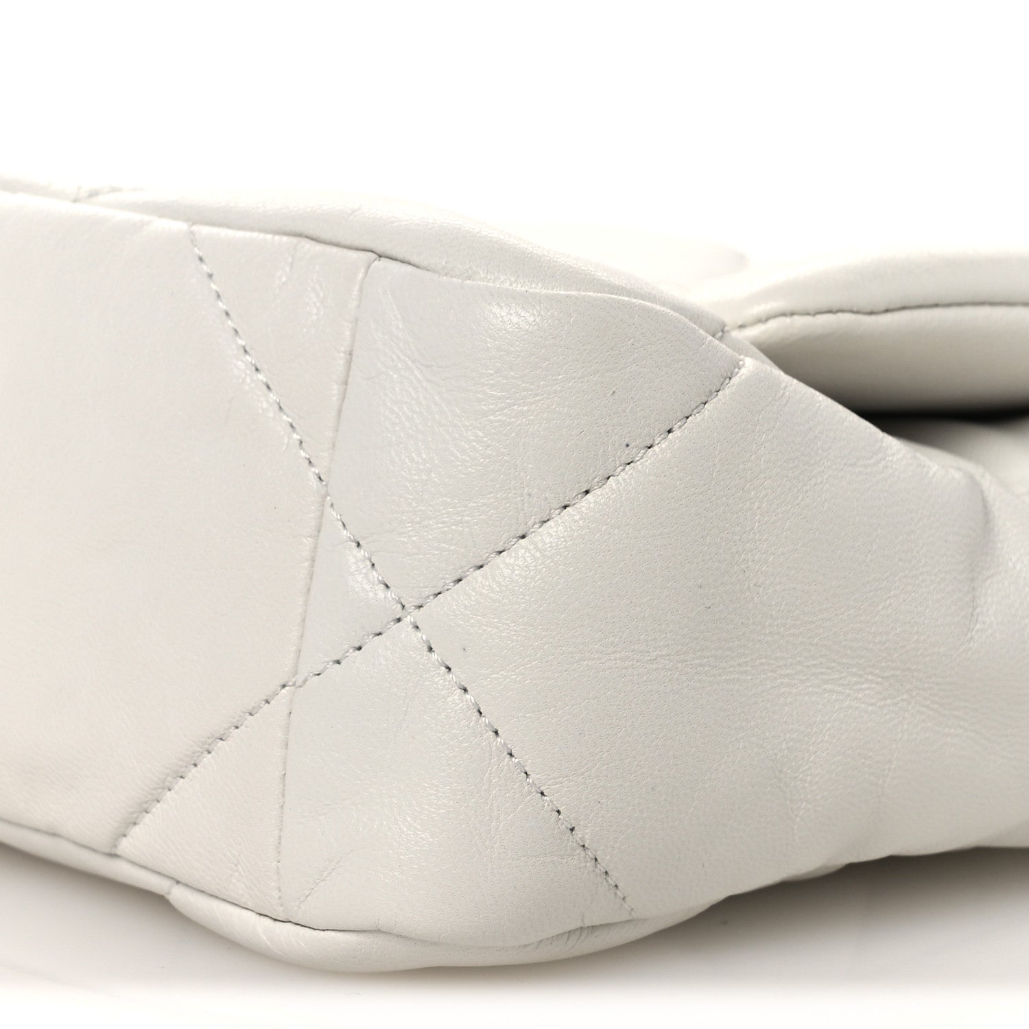 Goatskin Quilted Medium Chanel 19 Flap White