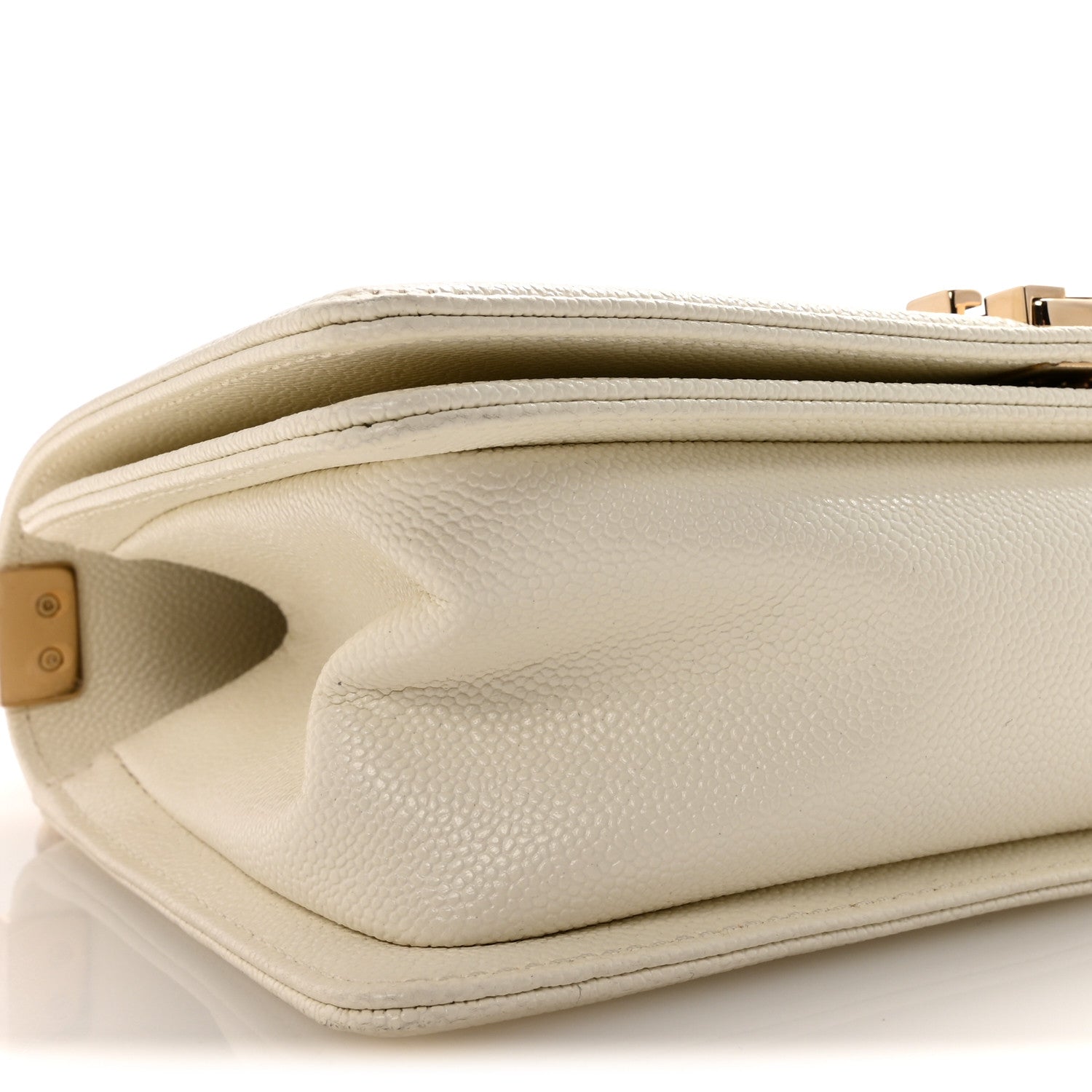 Caviar Quilted Medium Boy Flap White