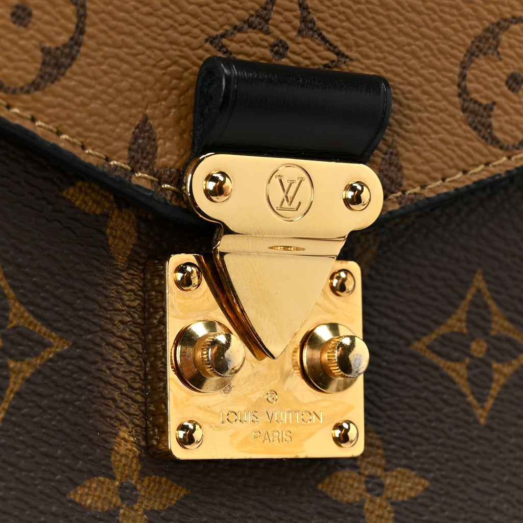 Reverse Monogram Pochette Metis