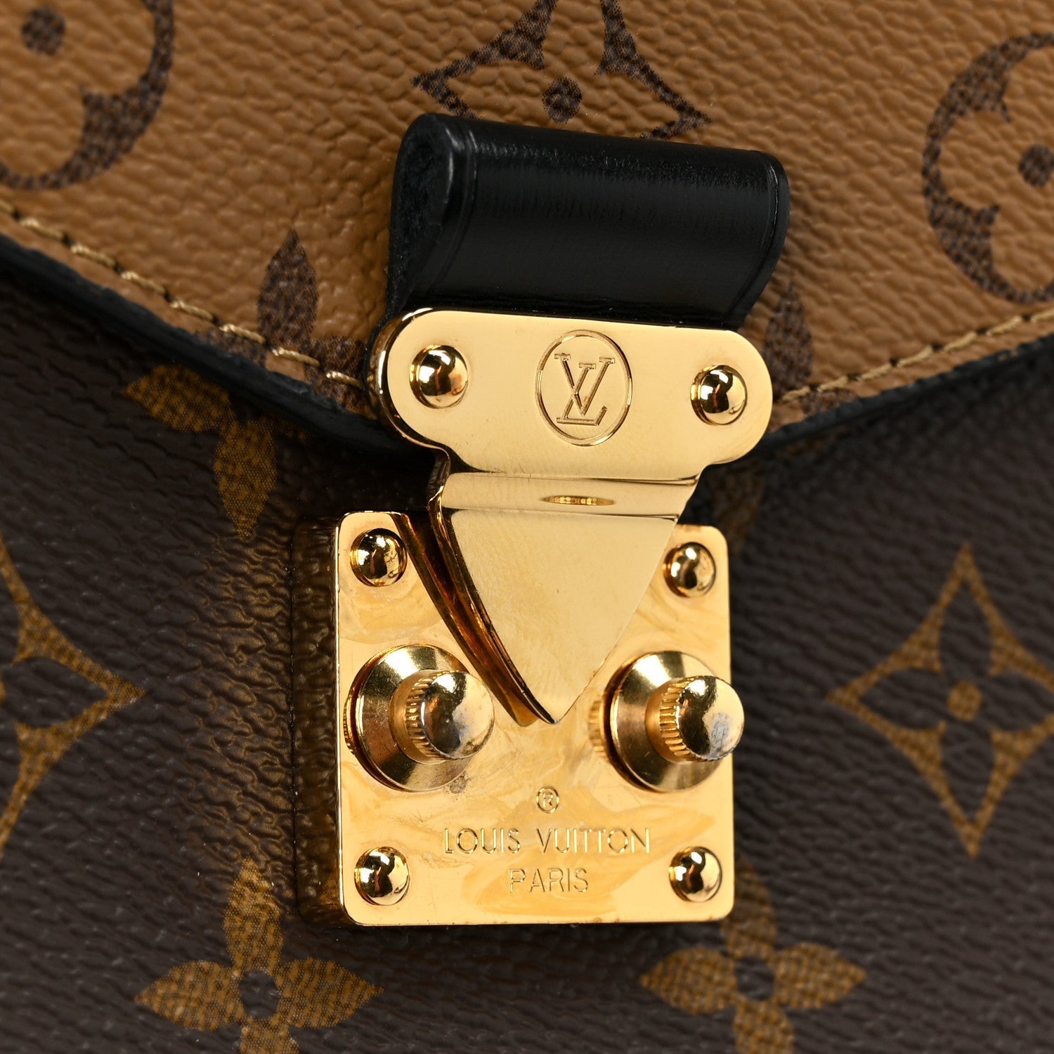 Reverse Monogram Pochette Metis
