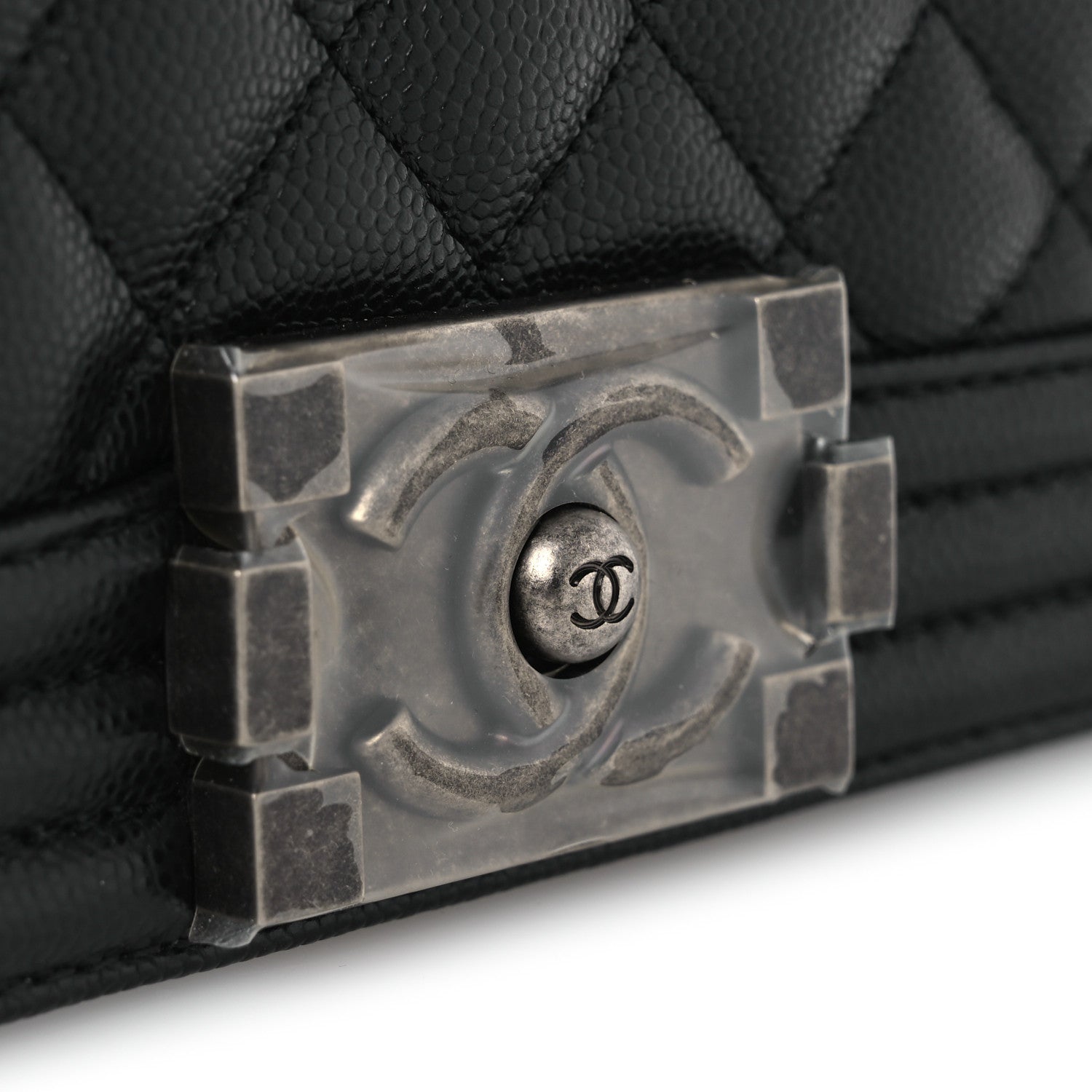 Caviar Quilted New Medium Boy Flap Black