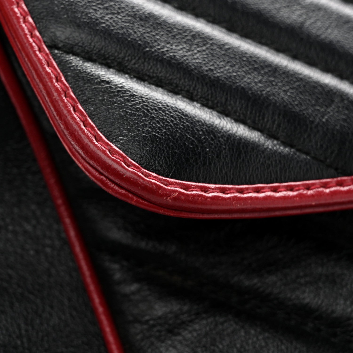 Vintage Effect Calfskin Matelasse Diagonal Large Torchon GG Marmont Shoulder Bag Black Romantic Cherry