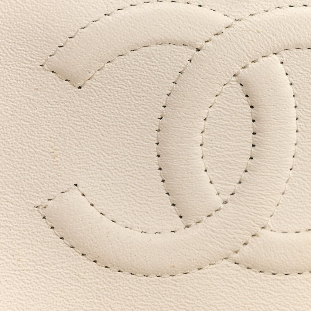 Caviar Quilted Medium Double Flap White