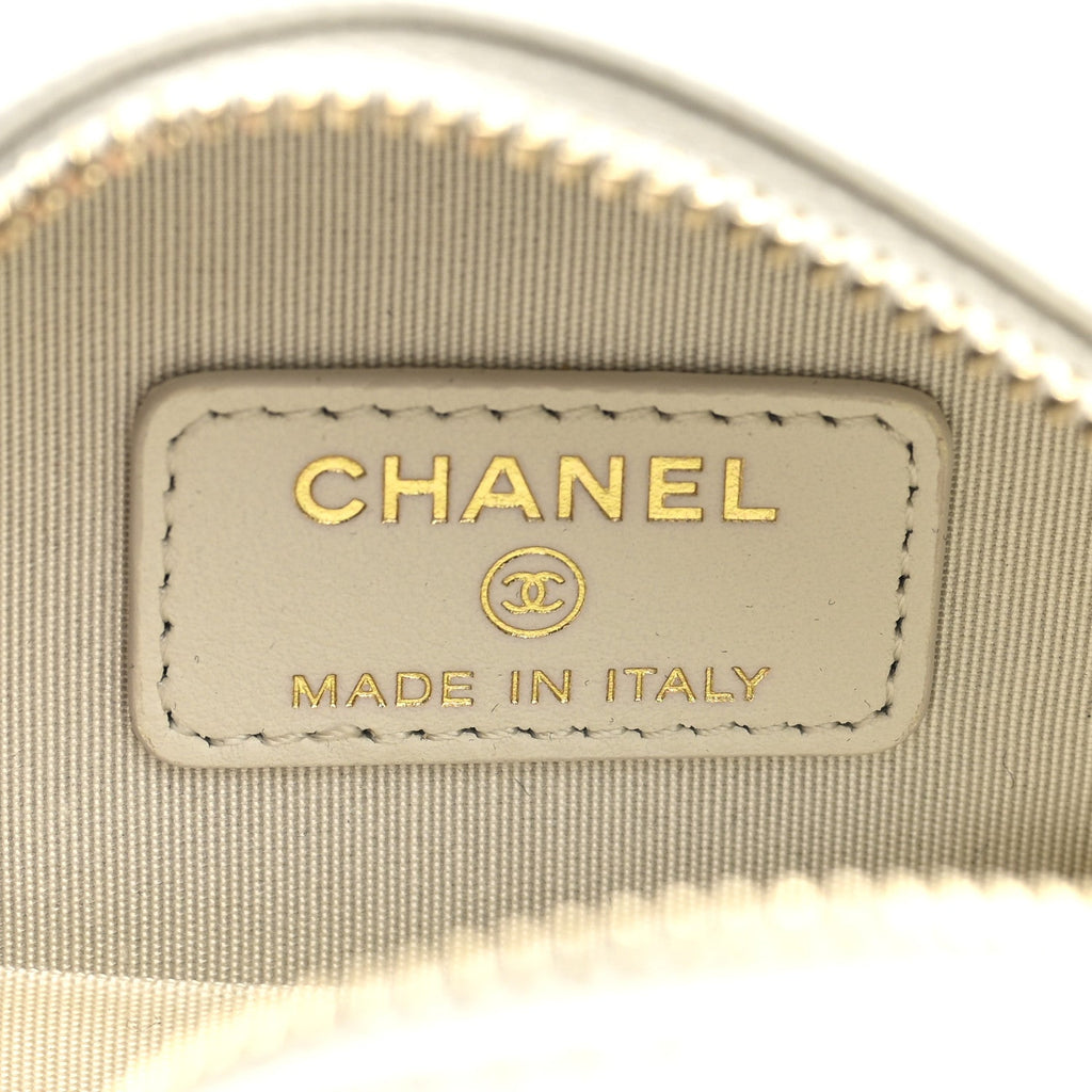 Shiny Goatskin Quilted Chanel 19 Round Clutch With Chain White