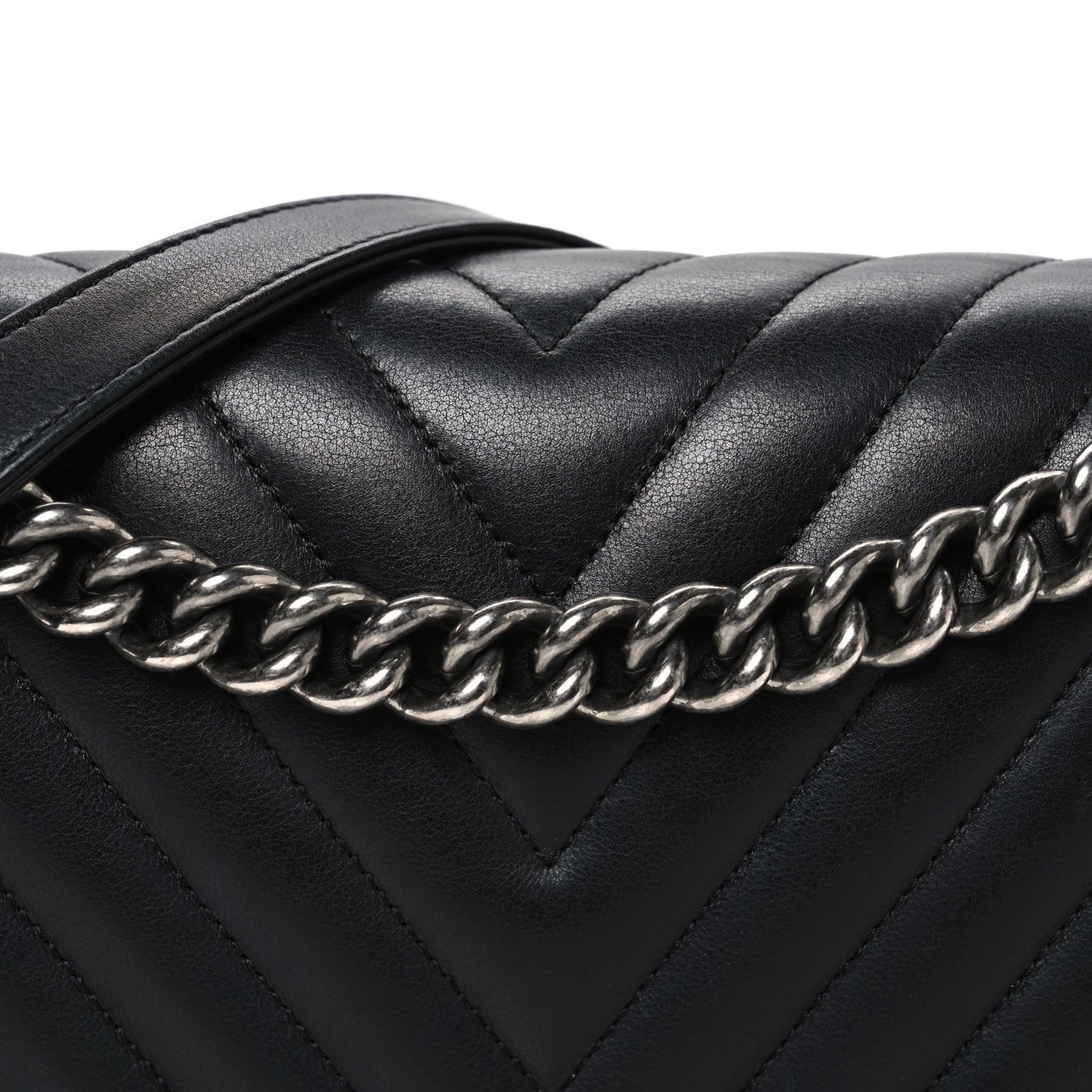 Lambskin Chevron Quilted New Medium Boy Flap Black