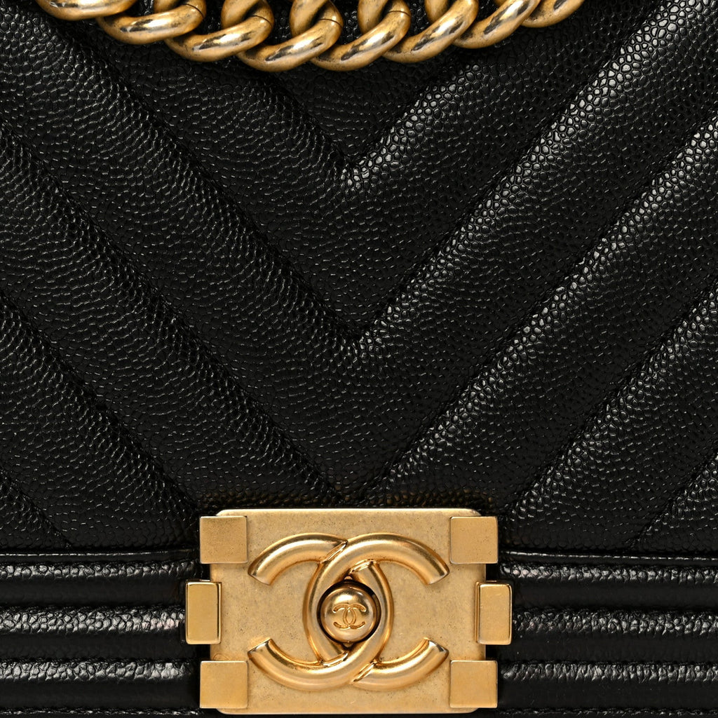 Caviar Chevron Quilted Medium Boy Flap Black