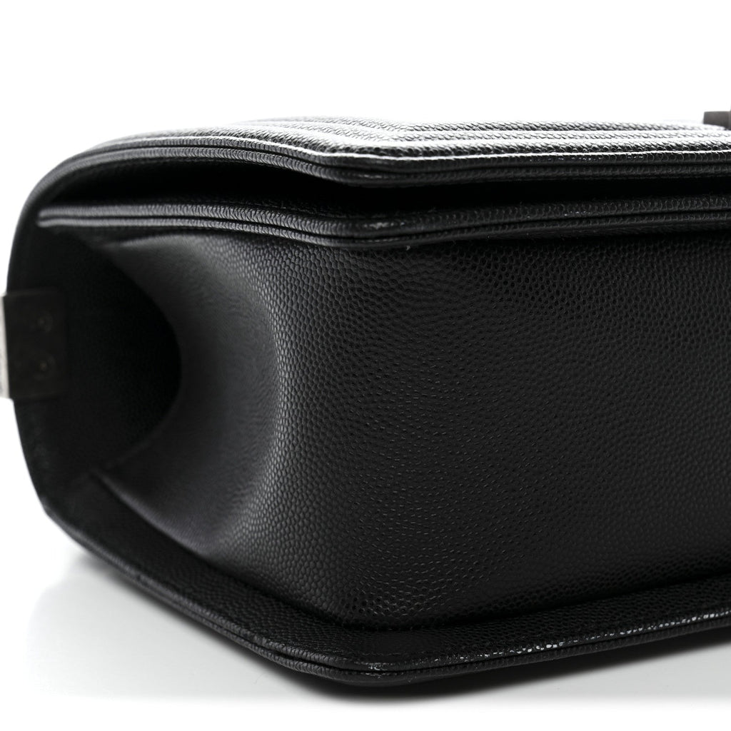 Caviar Quilted Medium Boy Flap Black