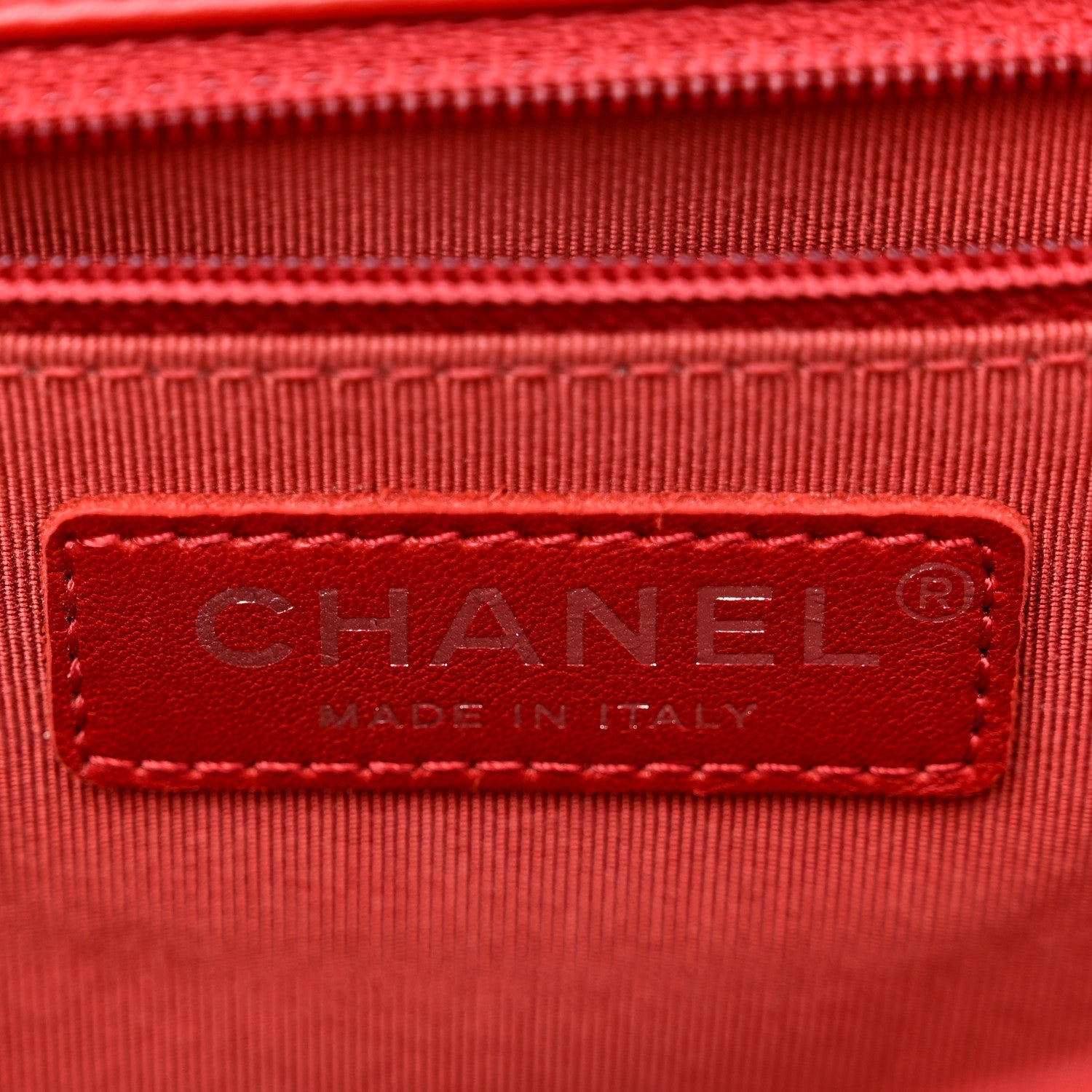 Lambskin Quilted New Medium Boy Flap Red