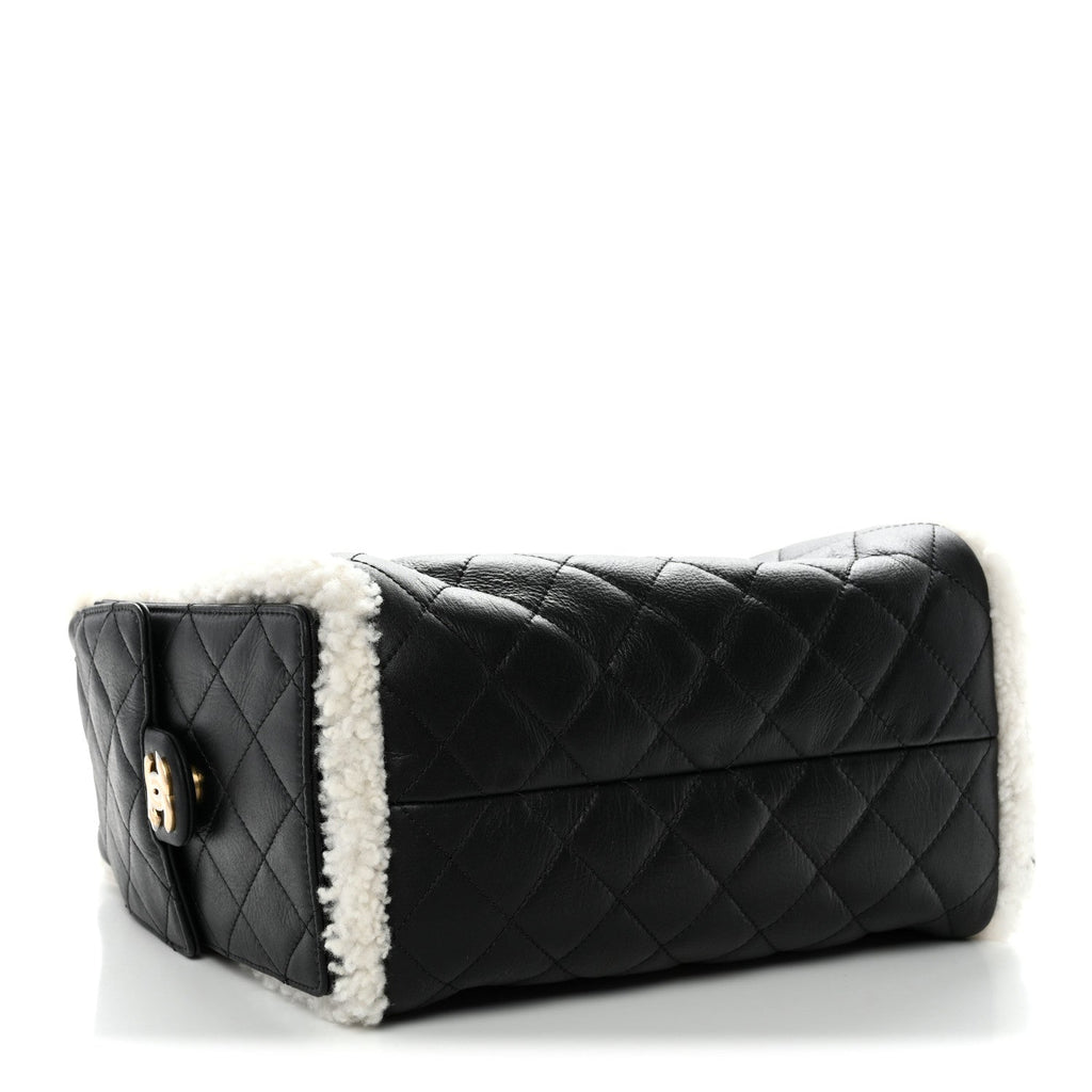 Crumpled Sheepskin Shearling Quilted Small Chanel 25 Handbag Black White