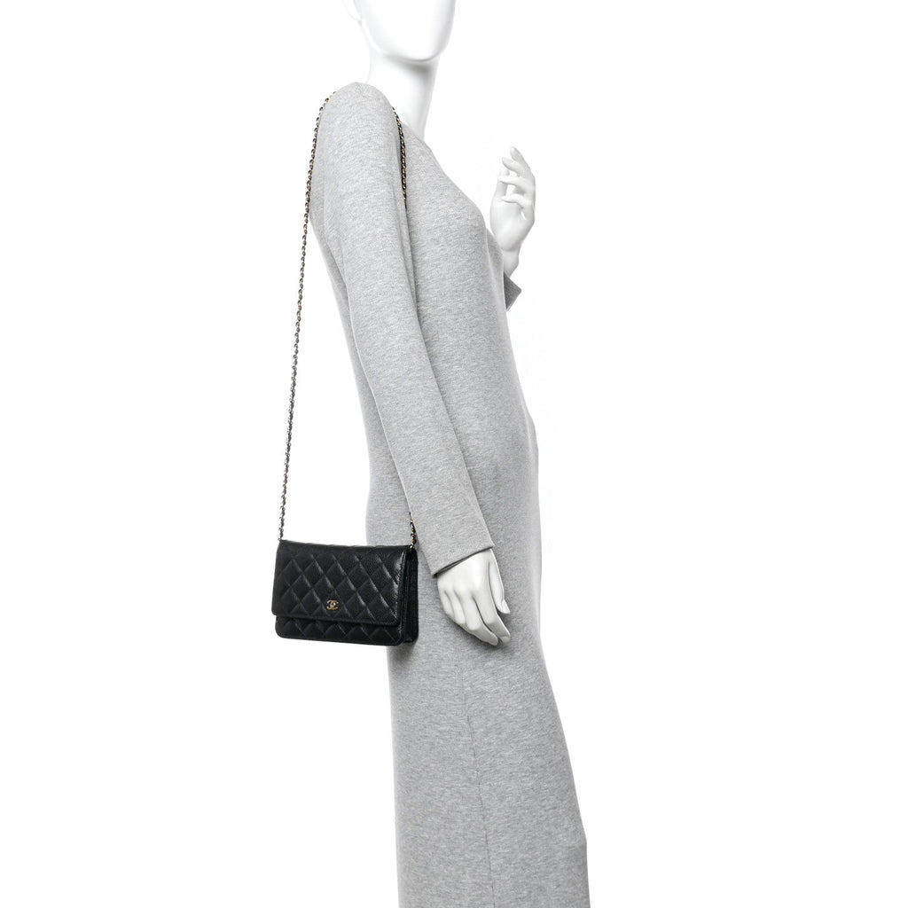 Caviar Quilted Wallet on Chain WOC Black