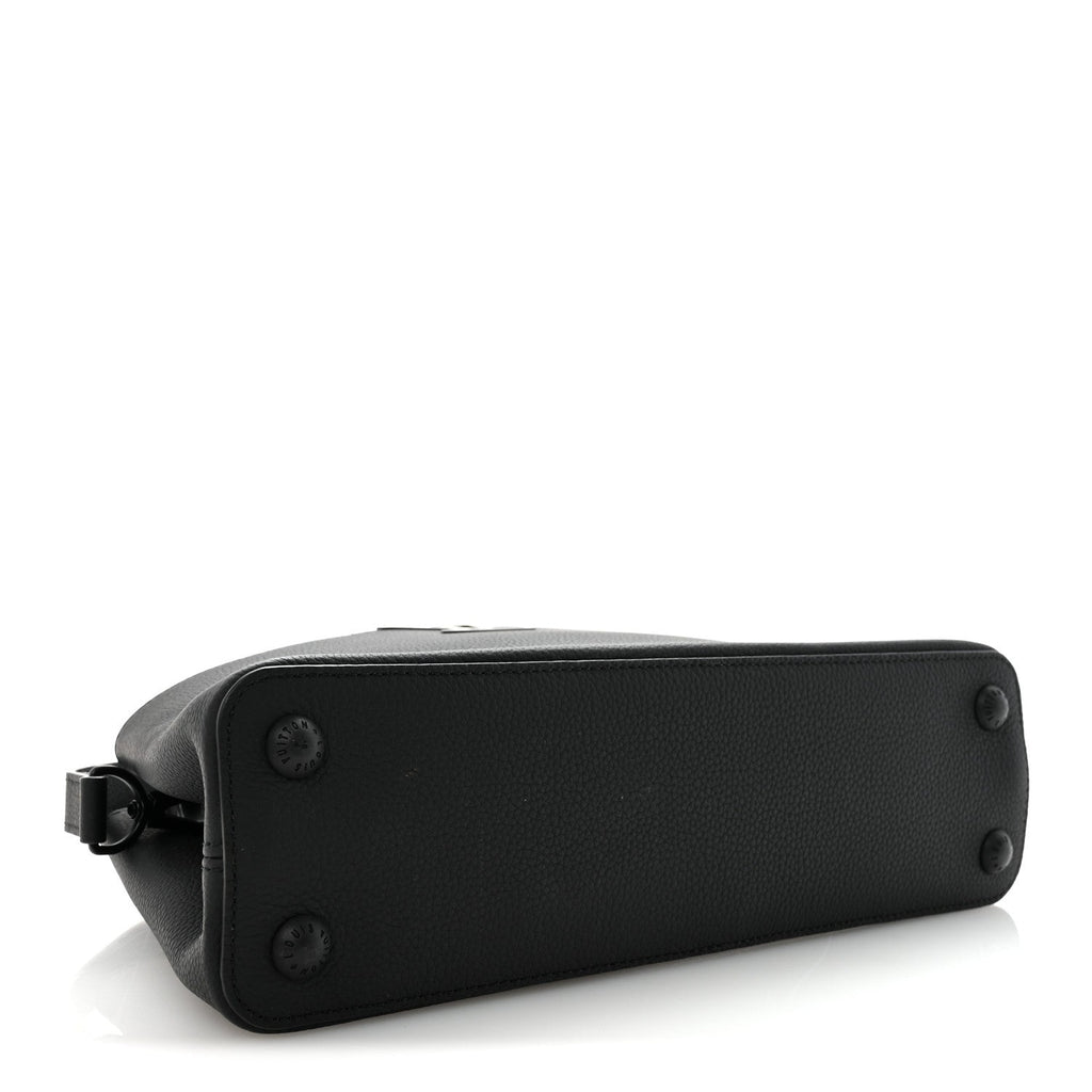 Taurillon Capucines East West MM Matte Black