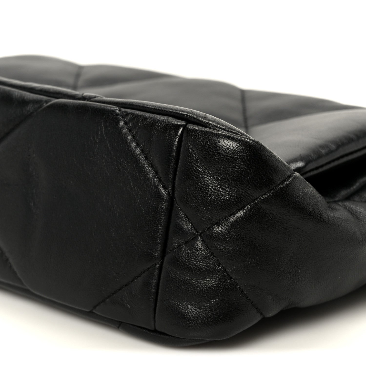 Lambskin Quilted Medium Chanel 19 Flap Black