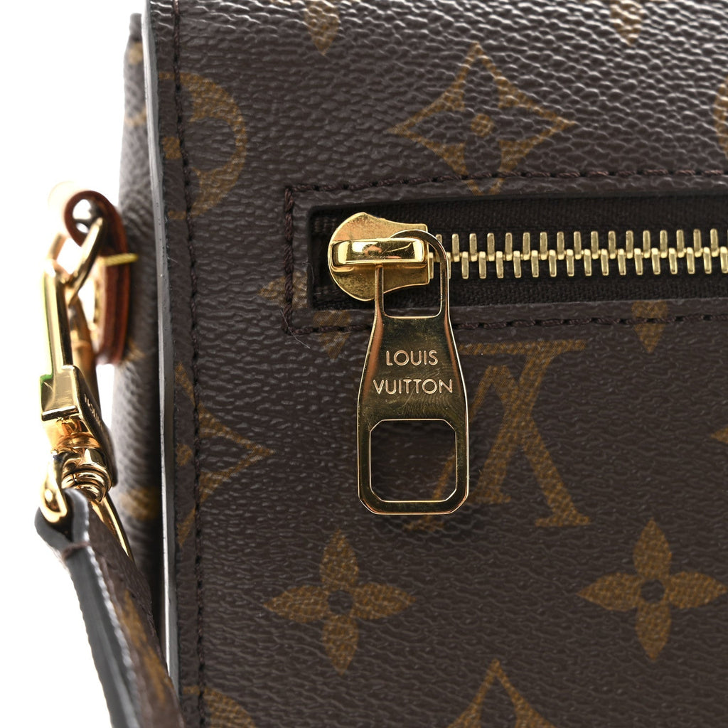 Monogram Pochette Metis