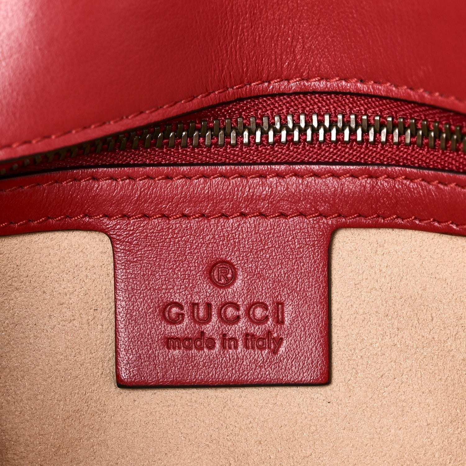 Calfskin Matelasse Small GG Marmont Shoulder Bag Hibiscus Red