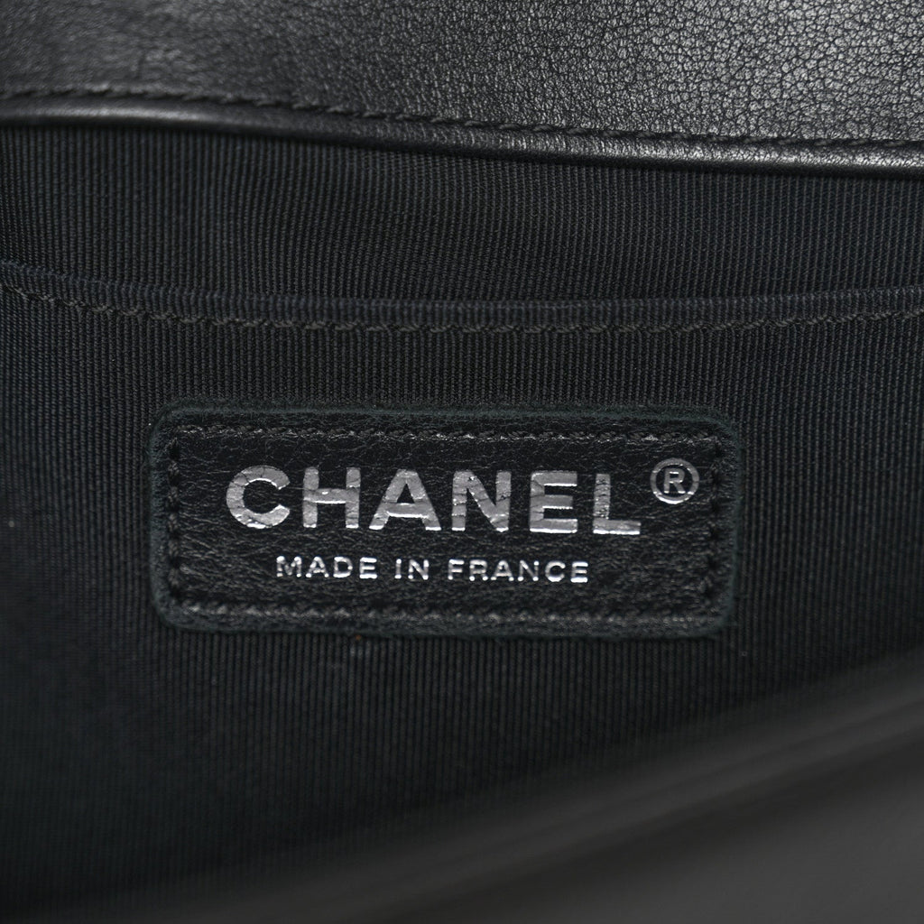 Lambskin Chevron Quilted Medium Boy Flap Black