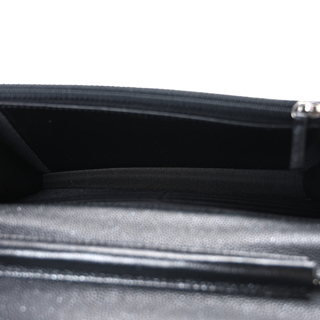 Iridescent Caviar Quilted Wallet on Chain WOC Black