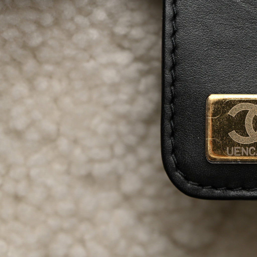 Crumpled Sheepskin Shearling Quilted Small Chanel 25 Handbag Black White