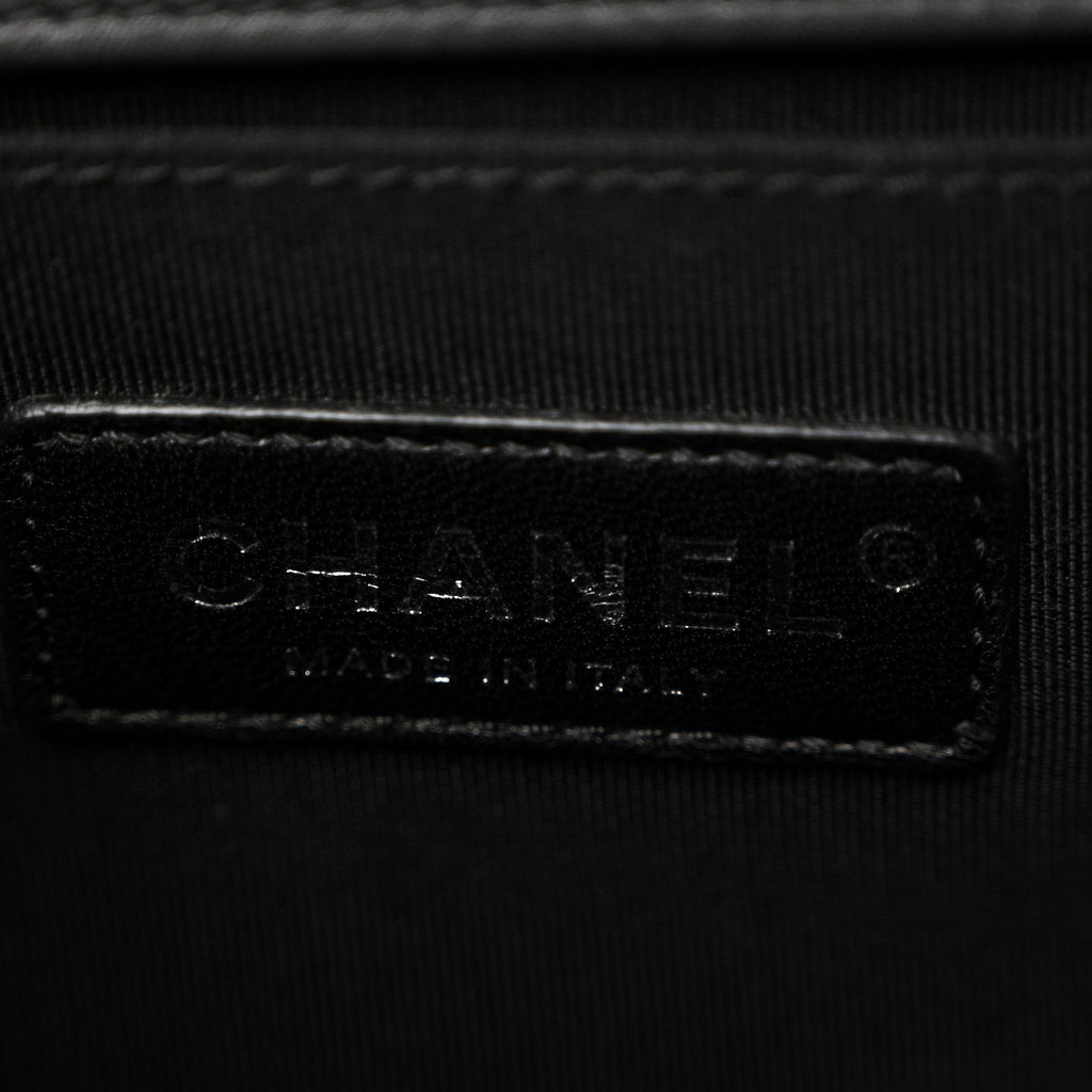 Calfskin Quilted Medium Boy Flap Black
