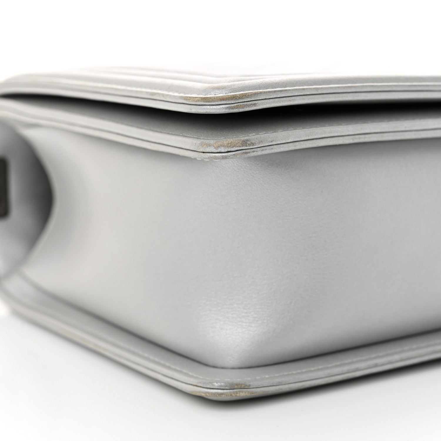 Metallic Calfskin Quilted New Medium Plexiglass Boy Flap Silver
