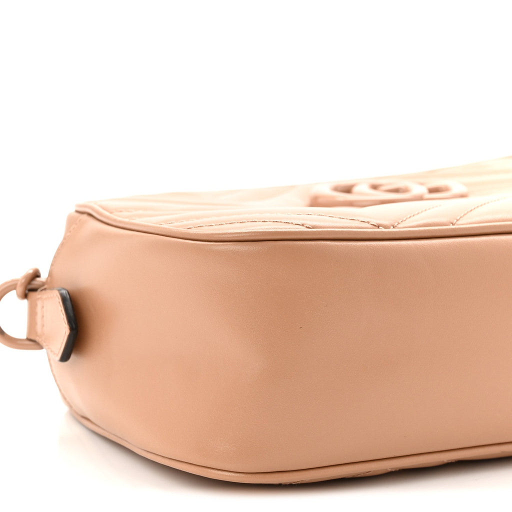Calfskin Matelasse Monochrome Small GG Marmont Chain Shoulder Bag Camelia
