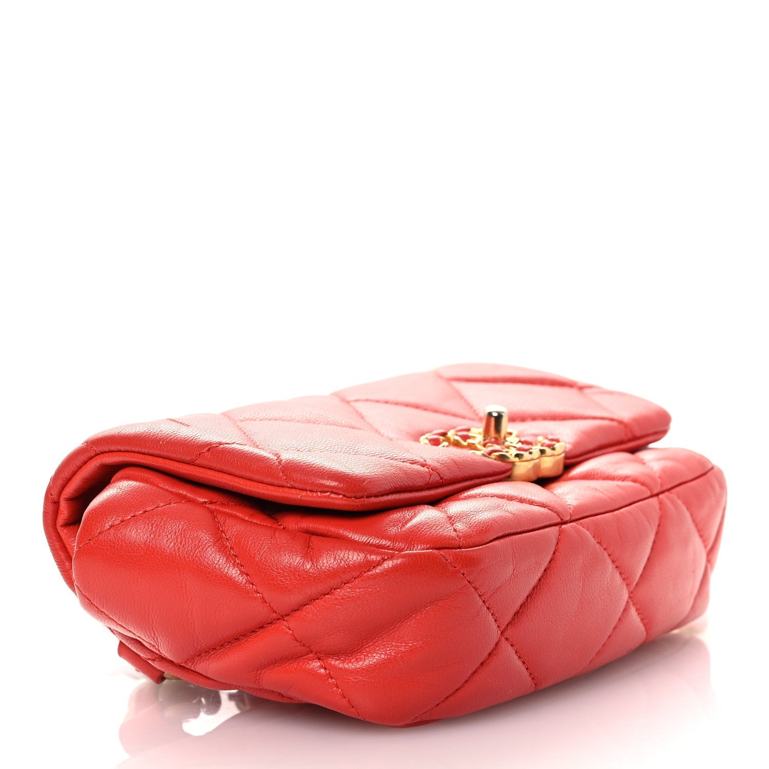 Lambskin Quilted Chanel 19 Waist Bag Red