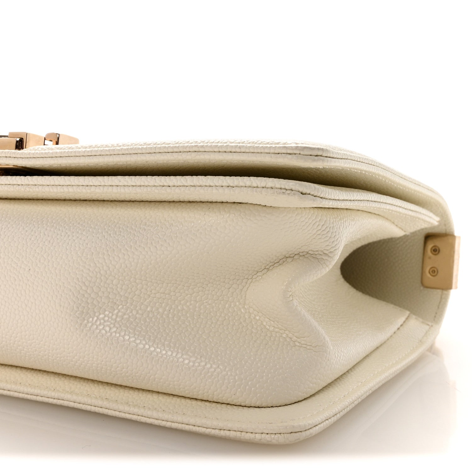 Caviar Quilted Medium Boy Flap White