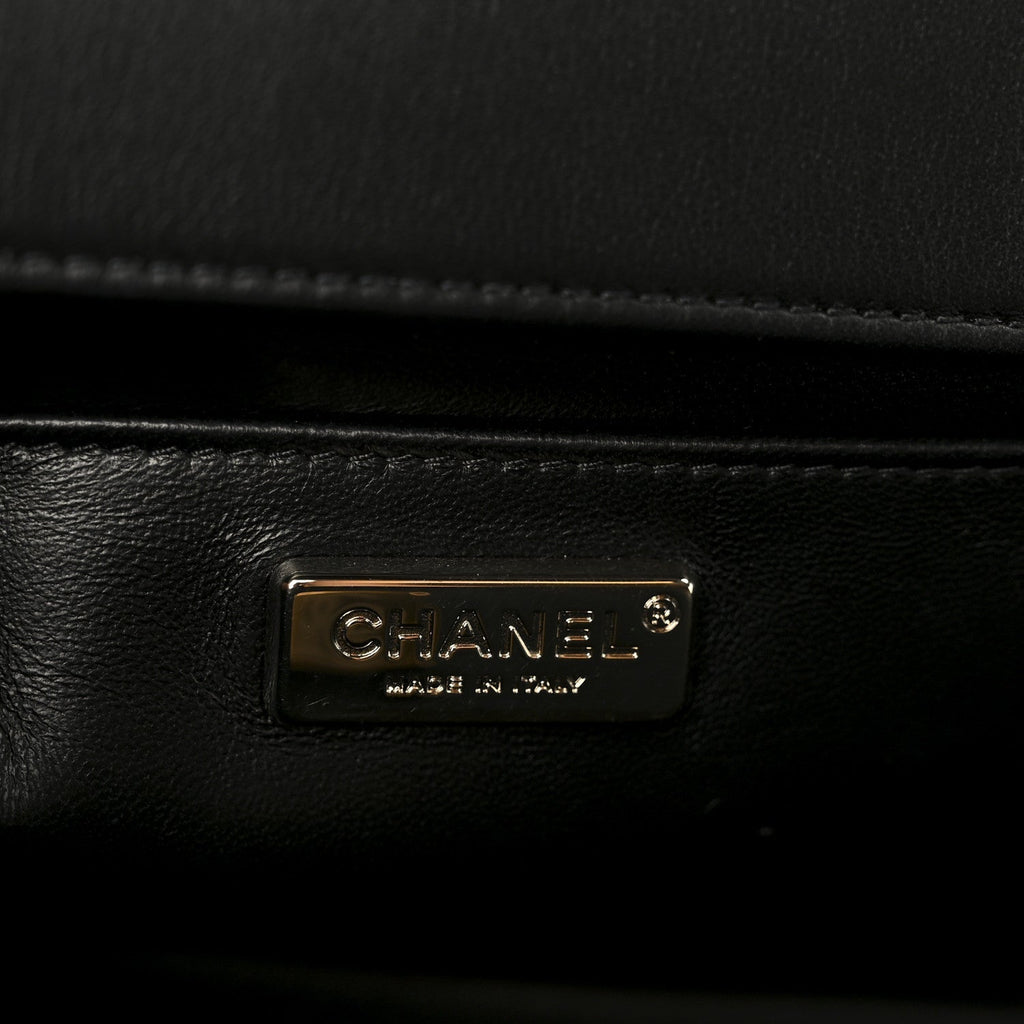 Calfskin Quilted Medium Chain Detail Boy Flap Black