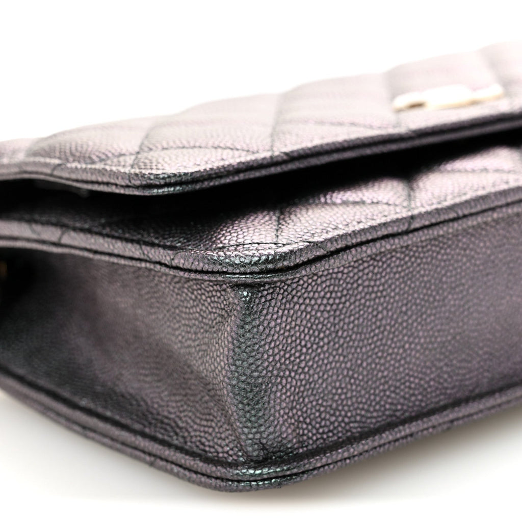 Iridescent Caviar Quilted Wallet On Chain WOC Green