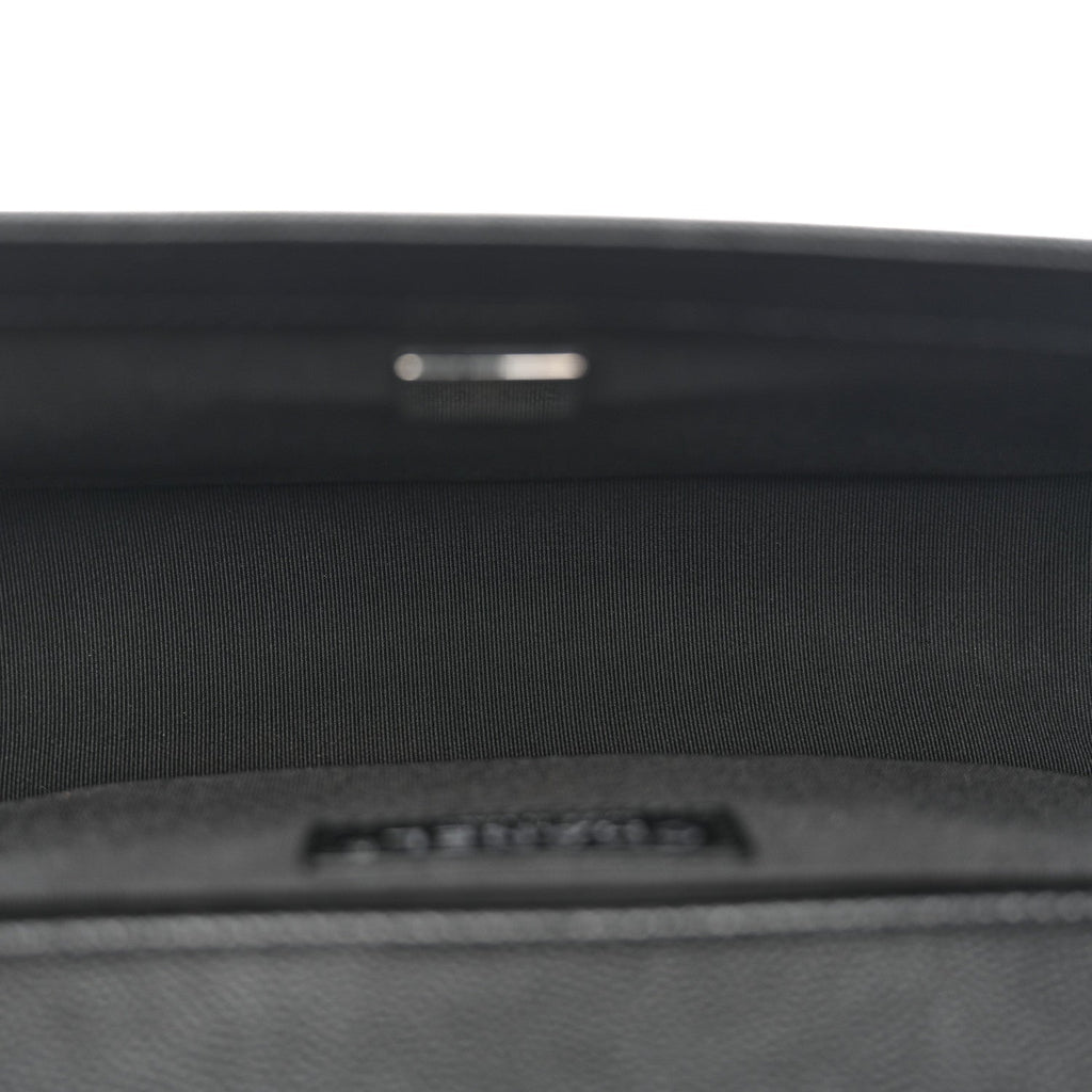 Caviar Quilted Medium Boy Flap Black