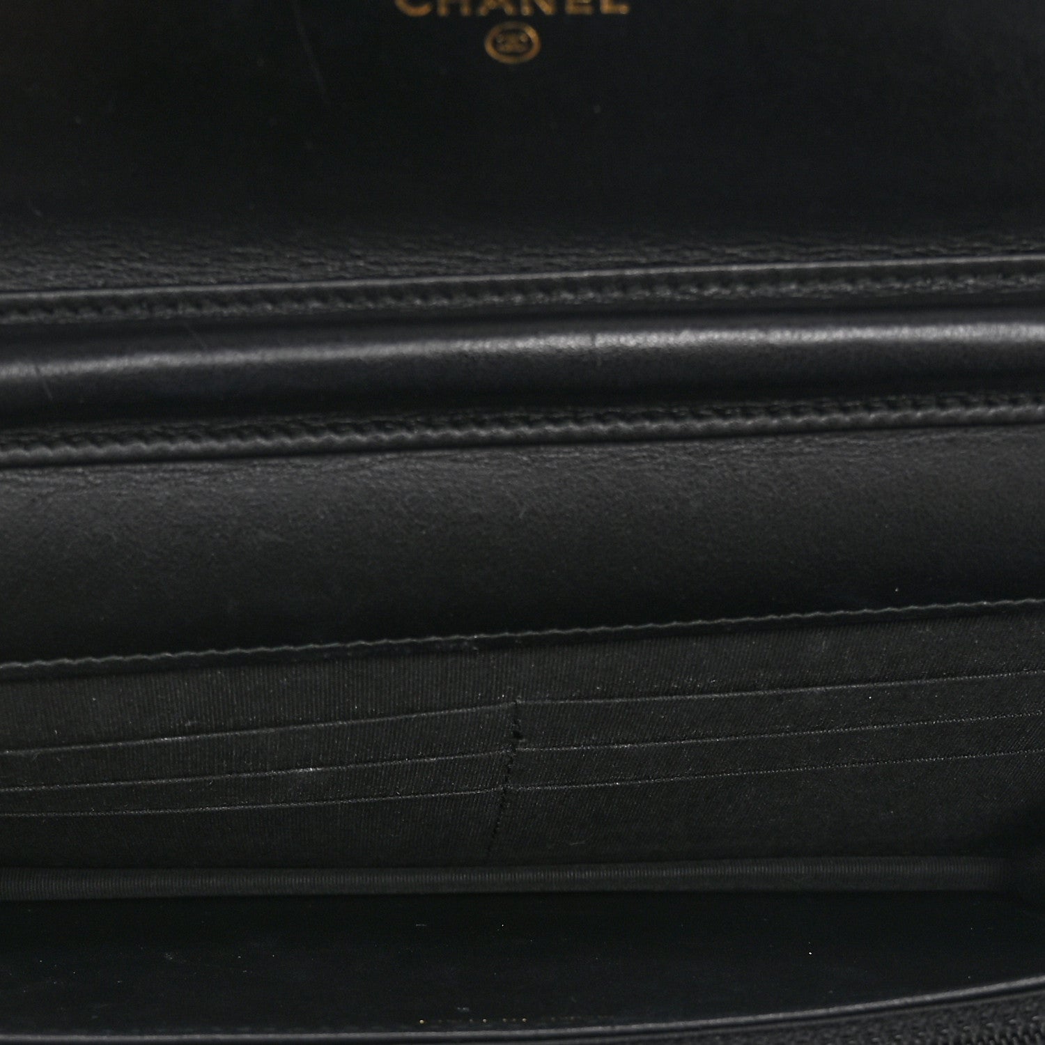 Caviar Quilted CC Filigree Wallet On Chain WOC Black