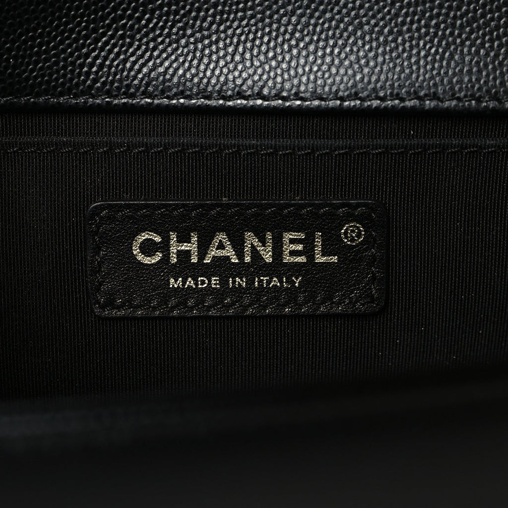 Caviar Quilted Medium Boy Flap Black