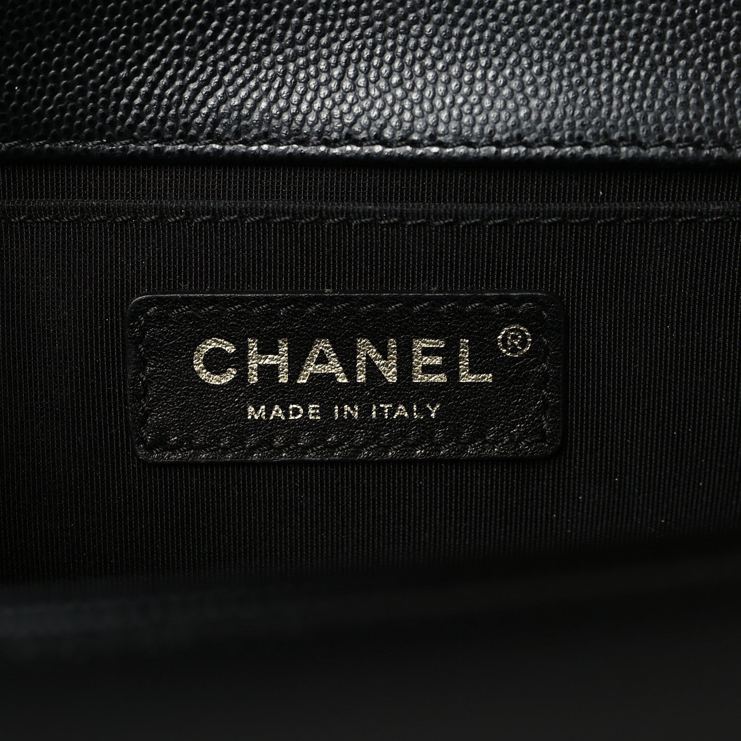 Caviar Quilted Medium Boy Flap Black