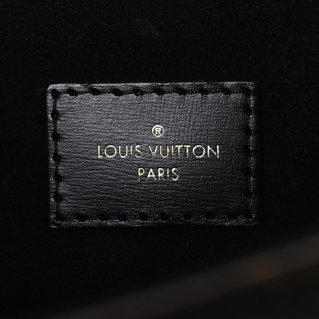 Reverse Monogram Pochette Metis