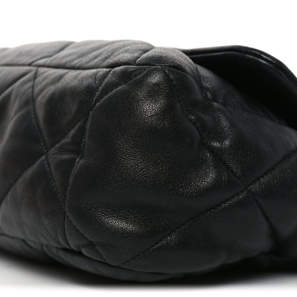 Lambskin Quilted Maxi Chanel 19 Flap Black