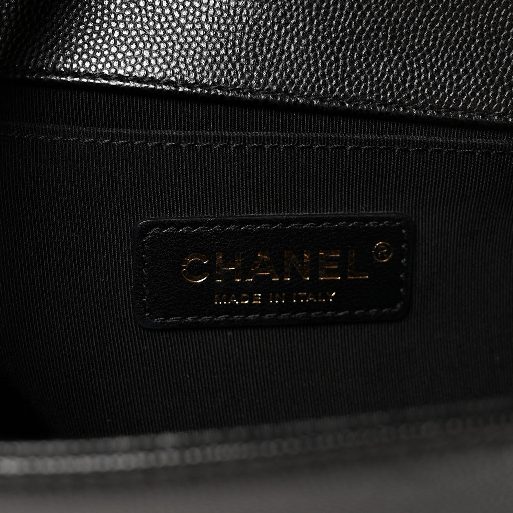 Caviar Quilted Medium Boy Flap Black