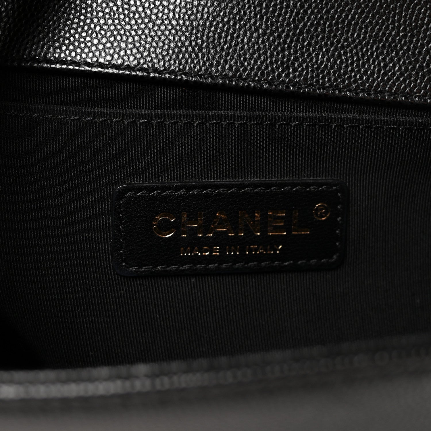 Caviar Quilted Medium Boy Flap Black
