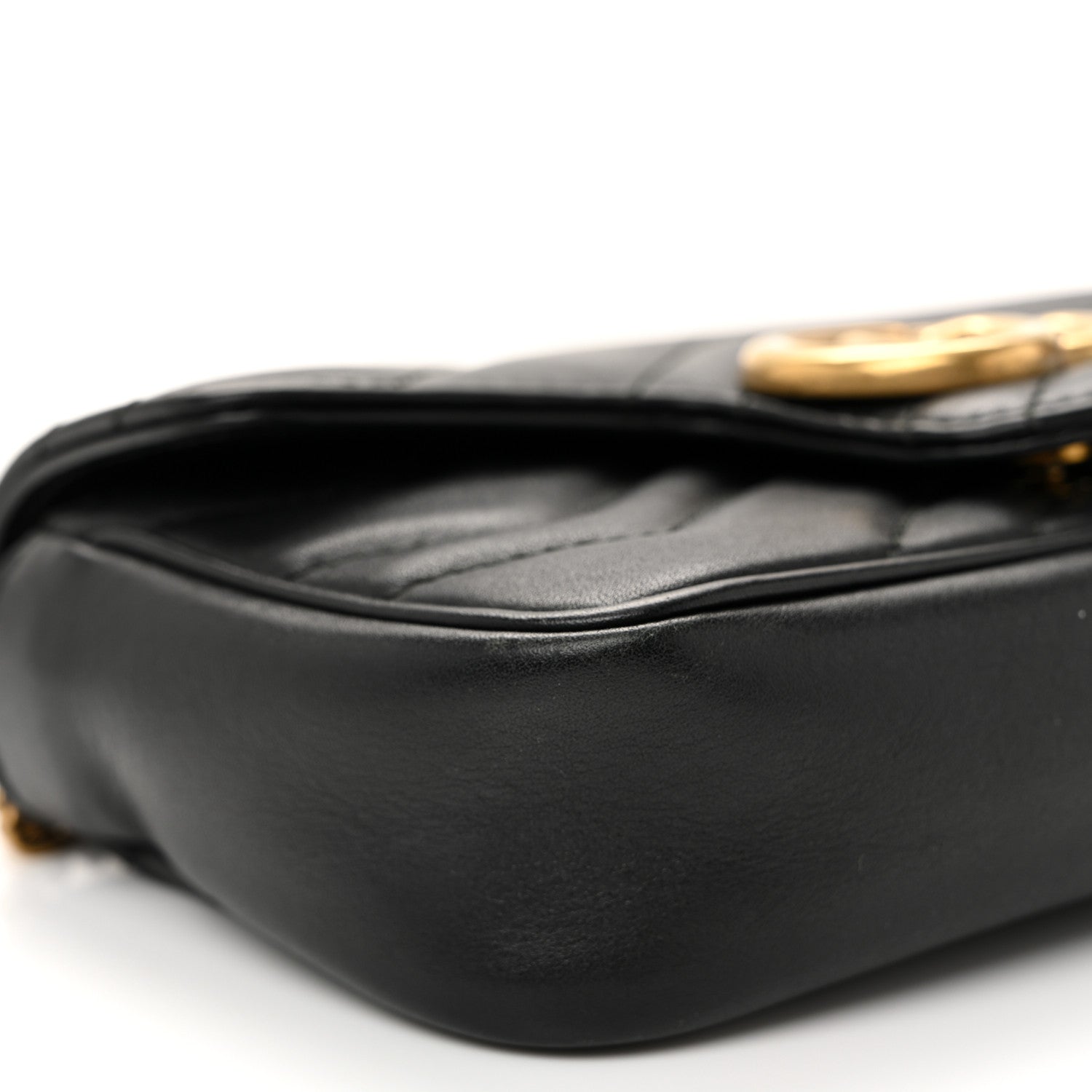Calfskin Matelasse Super Mini GG Marmont Shoulder Bag Black