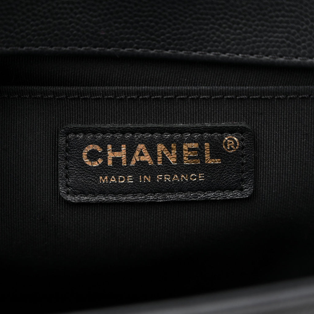 Caviar Quilted Medium Boy Flap Black