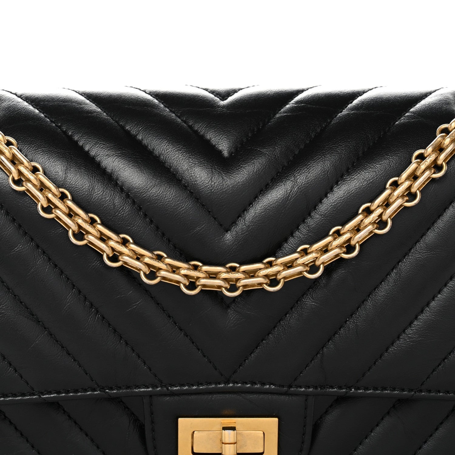 Aged Calfskin Chevron Quilted 2.55 Reissue 225 Flap Black