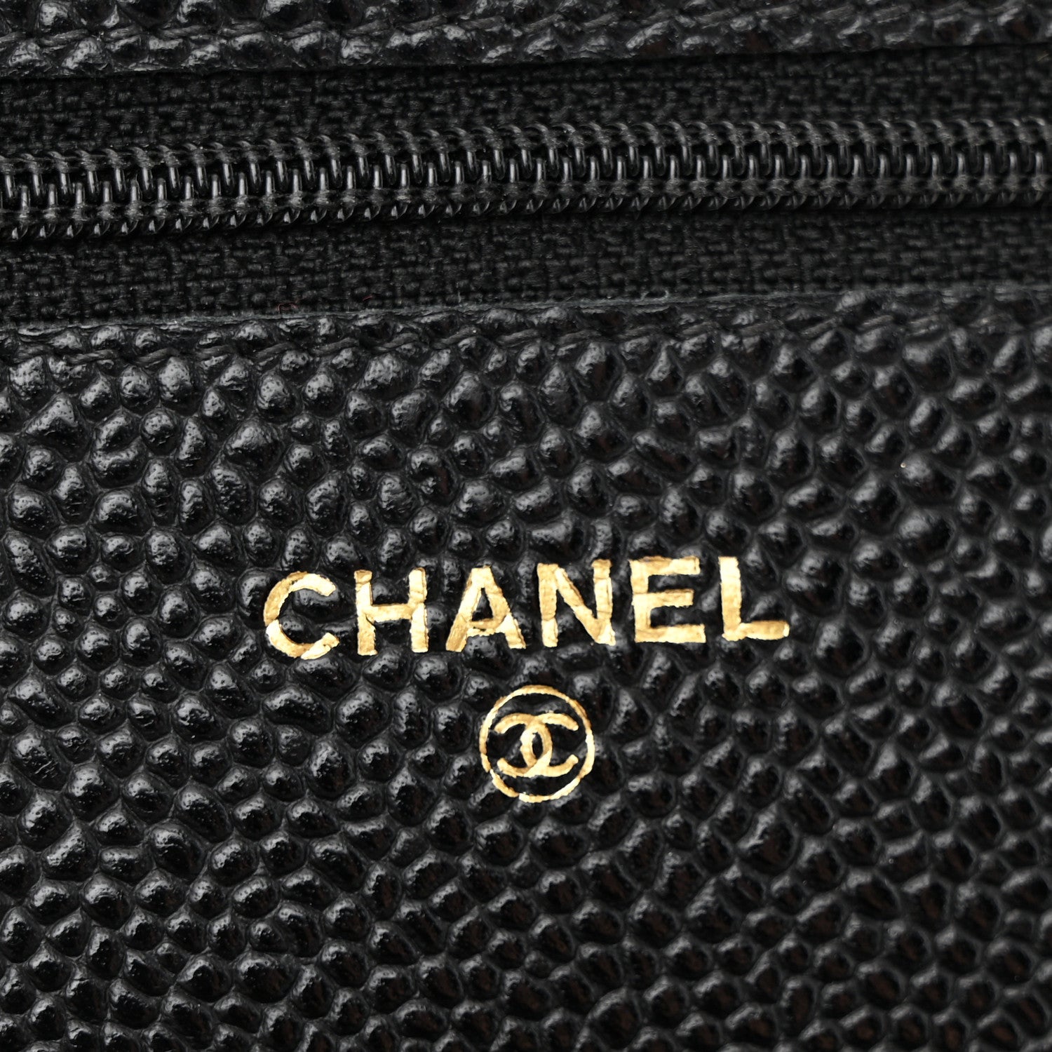 Caviar Quilted Wallet on Chain WOC Black